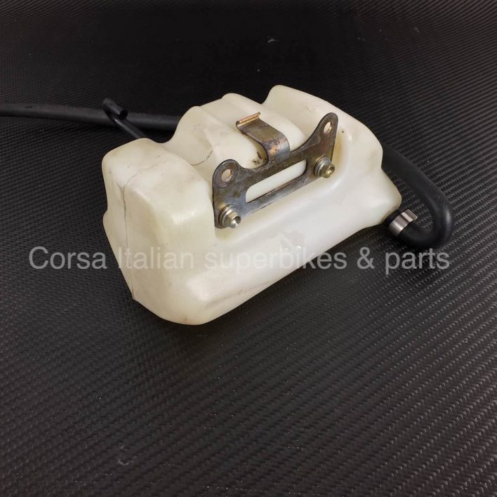 lower-coolant-expansion-tank-002-00