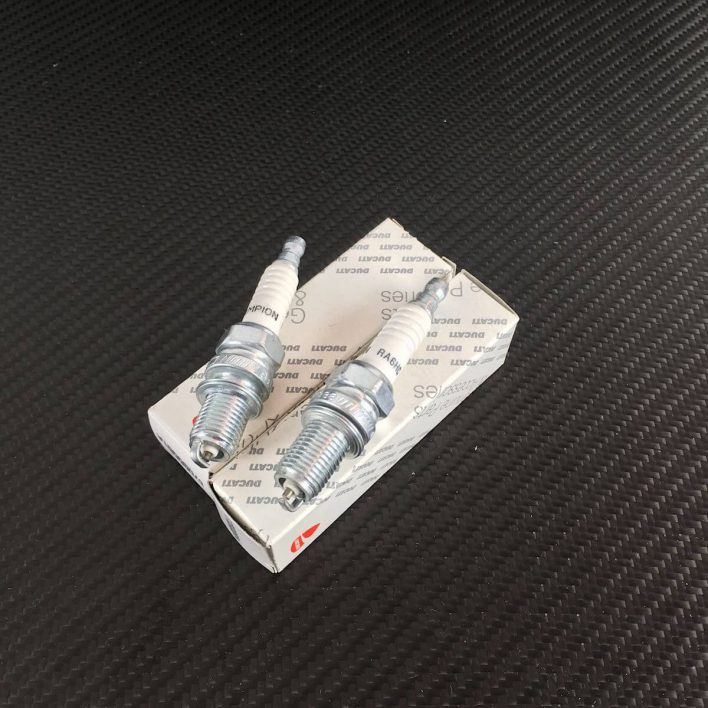 Ducati spark plug 67090081A 2