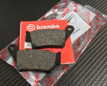 Genuine Ducati Brembo set of rear brake pads. Compound: Carbon Ceramic. Ducati part-no. 61340761A