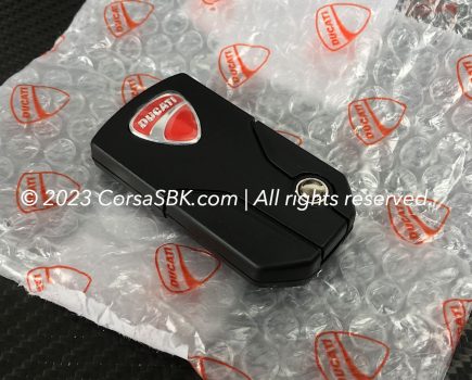 59810272B Ducati OE Multistrada & Diavel 1200 key w. transponder active 868 Mhz